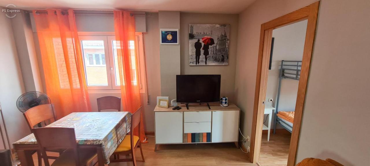 Www Apartamentovaldivia Es Parking Incluido レオン エクステリア 写真